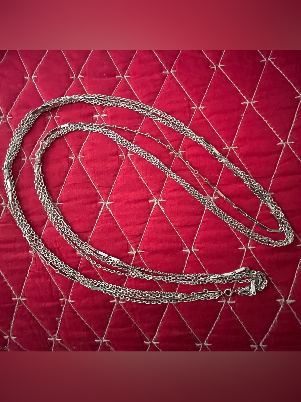 Womens Vintage Necklace Silver Tone.